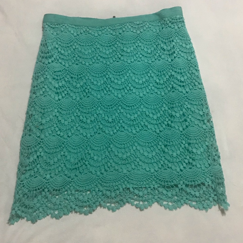 Lace skirt, knee length